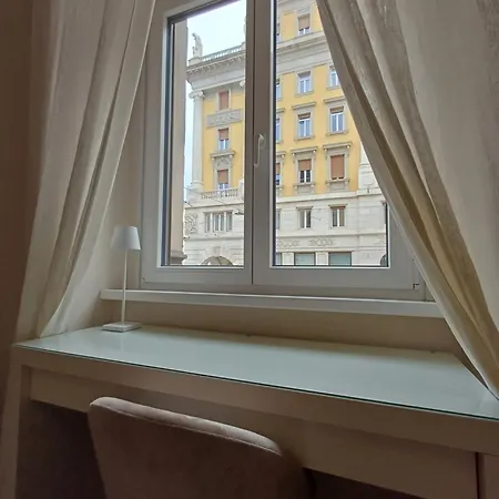 Piazza San Giovanni Апартаменти Трієст